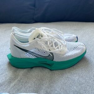 Nike ZoomX Vaporfly 3 Racing Shoes - Aquatone - Size 8.5 women's